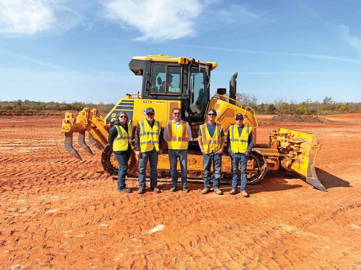 Hammer Construction uses Komatsu equipment to get the job done